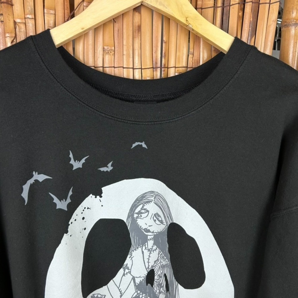 Disney's Tim Burton's The Night Before Christmas LS Sweatshirt XL (15-17) Black‎ - Picture 3 of 12